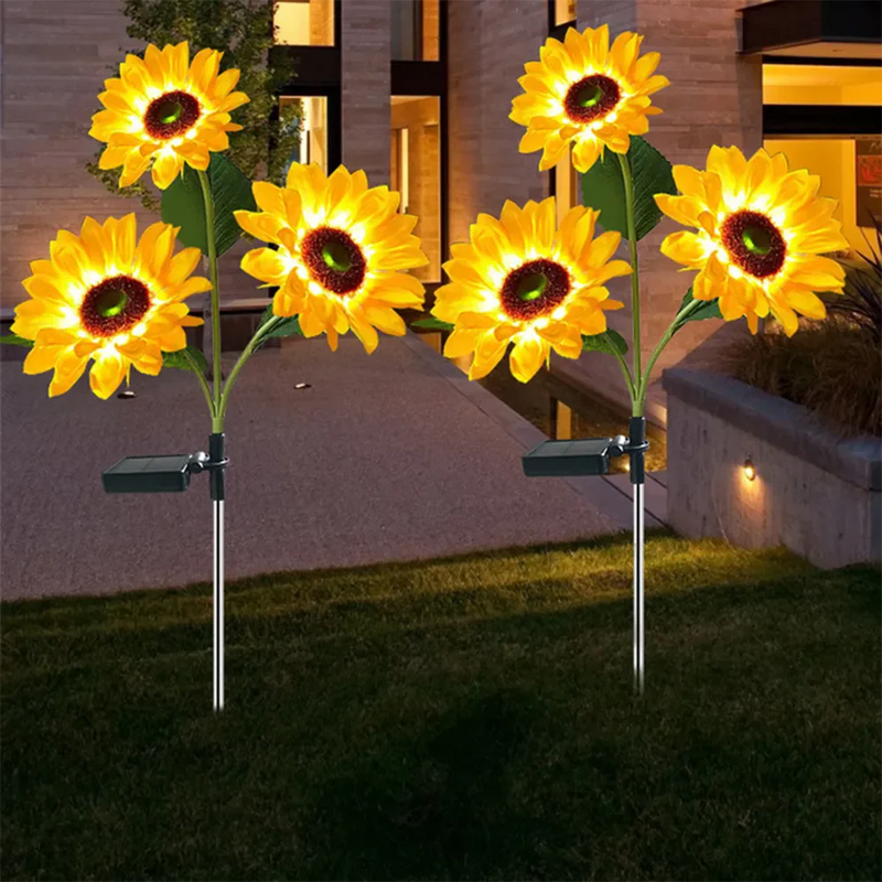 Luminária Solar para Jardim Áreas Externas Modelo Girassol